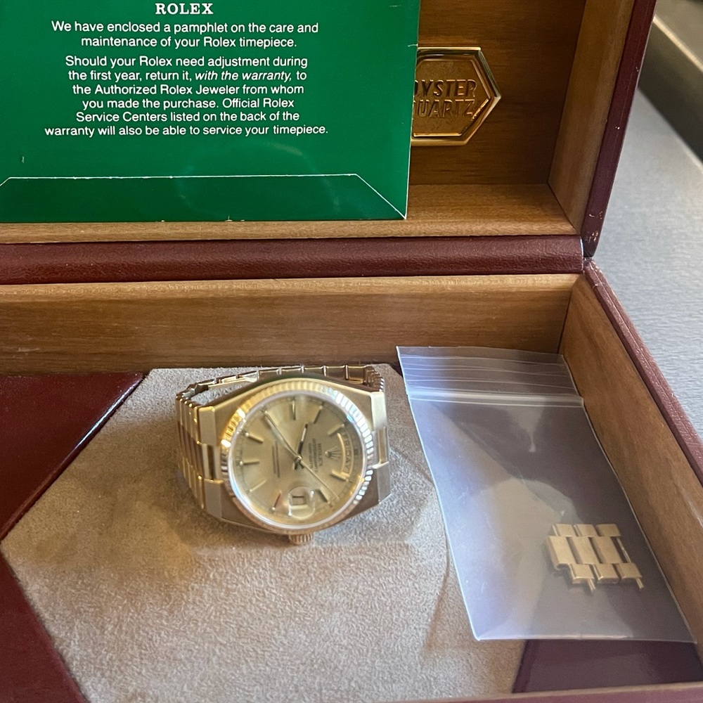 Rolex Day-date oyster Quartz Solid Gold